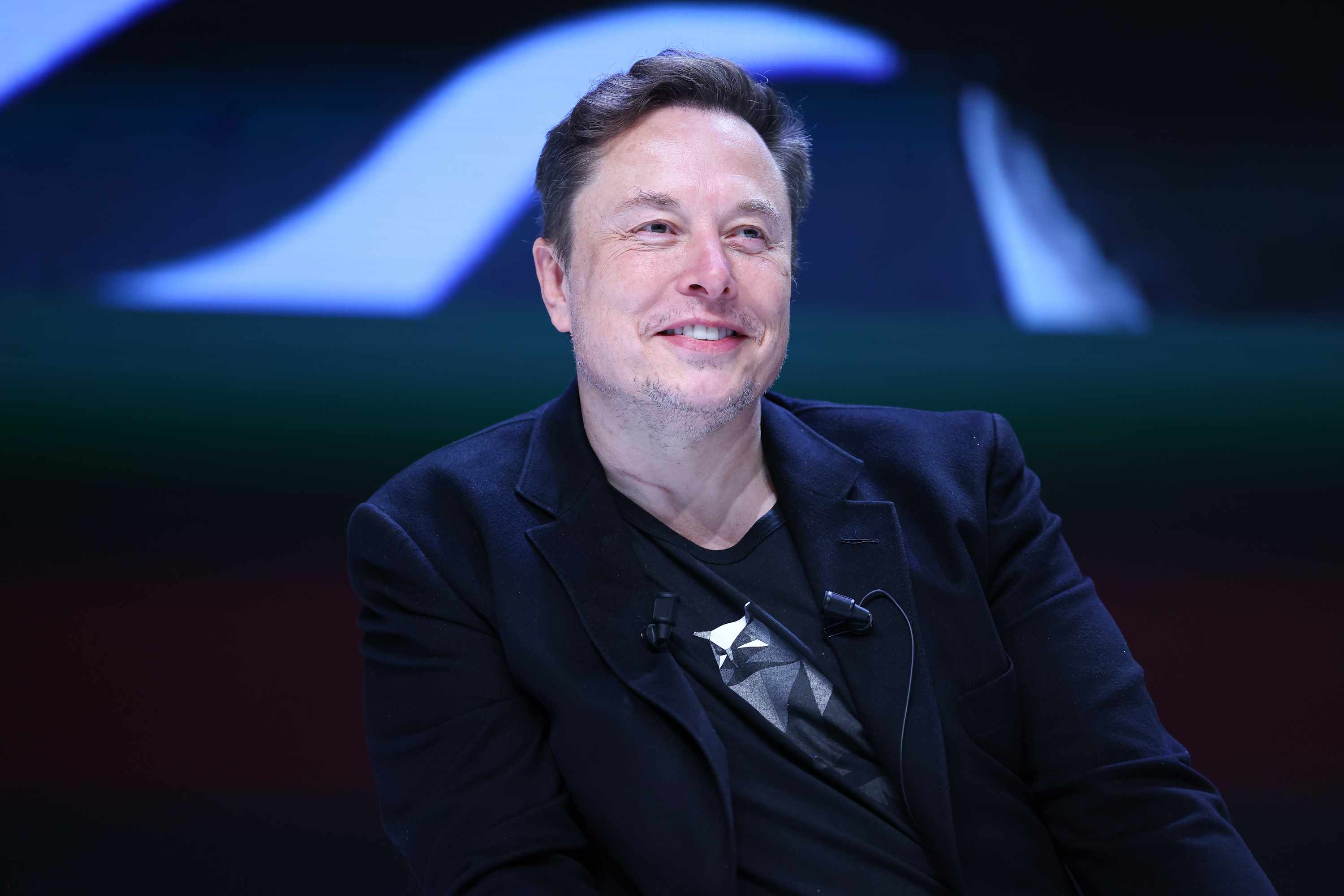 Musk Says Dell, Super Micro Computer Will Provide Hardware for His AI Startup