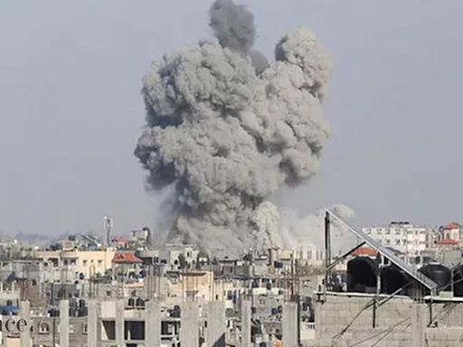 Israeli airstrikes hit Rafah, kills two senior Hamas commanders