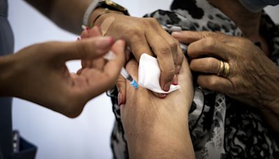 Governo alarga cobertura da vacina reforçada da gripe a maiores de 85 anos