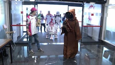 Personajes de la saga 'Star Wars' se dan cita en Pamplona para la lucha contra el cáncer