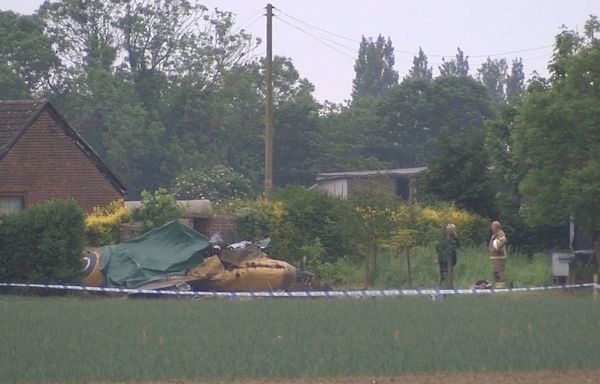 Pilot dies after Spitfire crash in Lincolnshire field