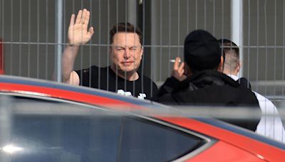 Tesla's Rolling Cuts Leave Workers Confused and in Constant Anxiety