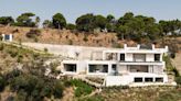 Casa Jaguar de Málaga: "No tiene césped y está rodeada de arena de playa para reducir la demanda hídrica"
