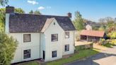 Former inn where highwayman Dick Turpin stayed goes on sale for £700k