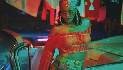 Rihanna lança novos produtos de beleza com a Fenty Hair