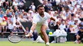 Djokovic sufre para ganar, pero avanza a tercera ronda en Wimbledon