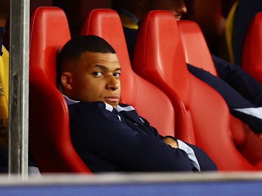 Mbappé acusa como Zola