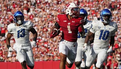 Badgers running back Chez Mellusi on the new-look running back room a Wisconsin