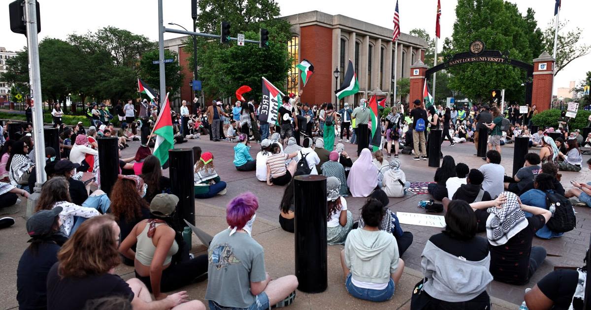 St. Louis mayor credits communication, SLU leadership for peaceful anti-Gaza war protest