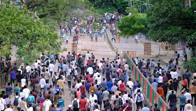 Government urges Bangladesh’s universities to close after six die in protests