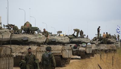 Israel poised for Hezbollah war: "The situation here must change"