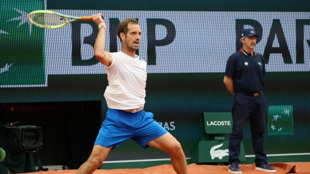 Roland Garros: Five things we learned on Day 1: Old stagers give it a go