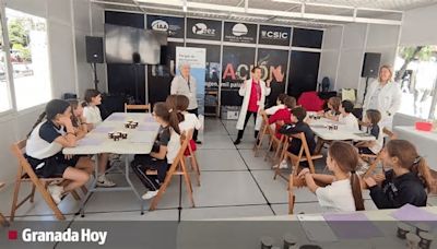 El Parque de las Ciencias de Granada explora la frontera entre ciencia y magia durante la Feria del Libro