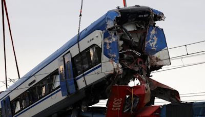 “Viene por nuestra vía, arranquen”: los relatos y un mensaje de WhatsApp del accidente ferroviario de San Bernardo expuestos por la Fiscalía - La Tercera