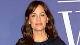 Jennifer Garner Hops on the TikTok ‘Teenage Dirtbag’ Trend and Pulls Out a Number of Iconic Throwbacks