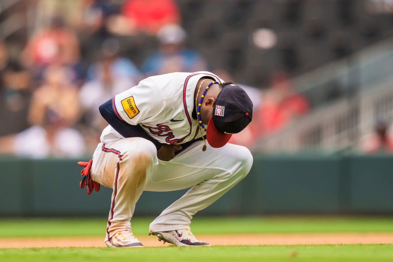 Braves 2B Ozzie Albies expected to miss about 8 weeks with broken wrist