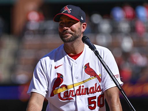 Adam Wainwright is still pitching but is truly terrible in his new role