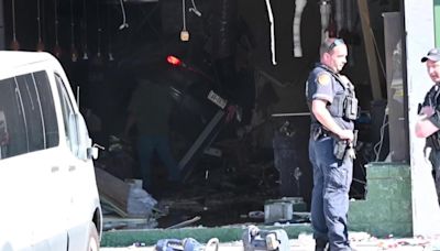 4 dead, 9 hospitalized on Long Island when car crashes into building