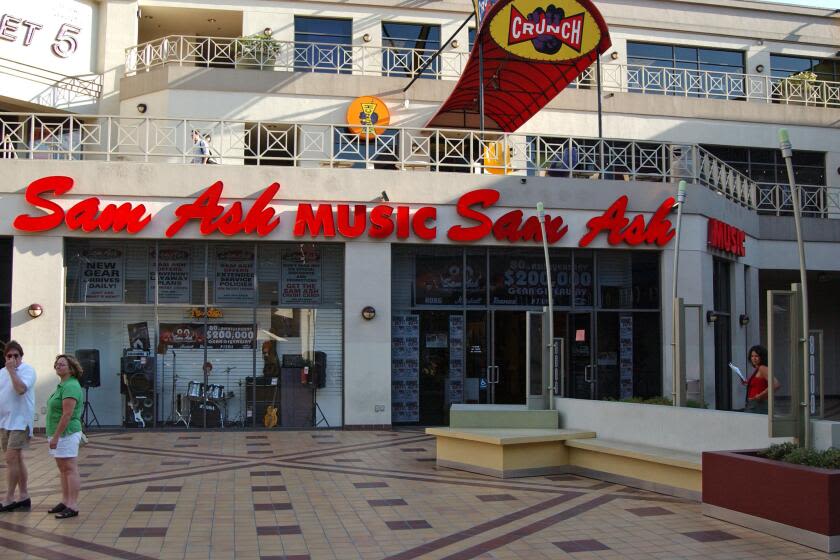 Sam Ash, iconic retailer to musicians, plays its last notes