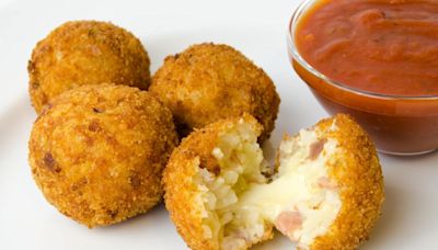 Receta de Arancini: estas deliciosas bolas crujientes rellenas de arroz de Sicilia