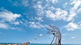 拉起海漂物的巨手 台東裝置藝術求命名