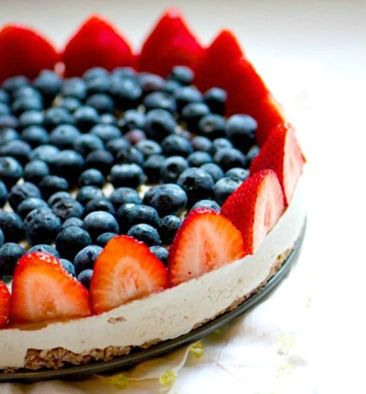 17 Amazingly Light Desserts for a Healthier Fourth of July!