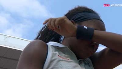 Coco Gauff bursts into tears after arguing with French Open umpire vs Swiatek