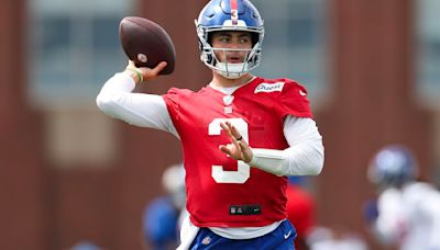 Can QB Nathan Rourke steal a job with Giants from Tommy DeVito?