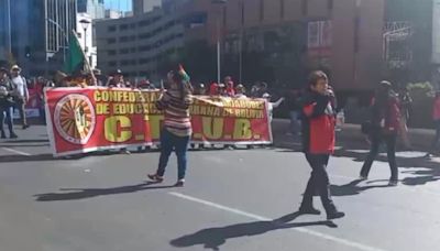 Colapso vehicular vuelve a La Paz por segundo día de marcha de maestros - El Diario - Bolivia