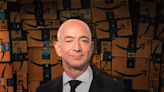 Bezos gana US$10 en curiosa compra de una sola acción de Amazon