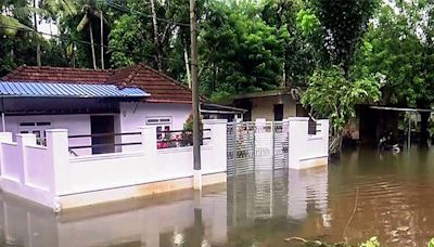 IMD issues red alert for several districts in Kerala