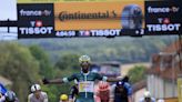 El eritreo Girmay vuelve a alzar los brazos y gana su segunda etapa en el Tour de Francia