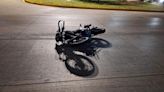 Motociclista muere tras chocar contra un poste en Cancún