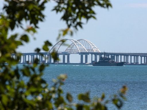 Ukraine-Russia war – live: Last Russian naval patrol ship leaves Crimea in big win for Kyiv’s drone campaign