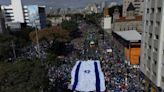 Multidão de evangélicos toma ruas de São Paulo na Marcha para Jesus