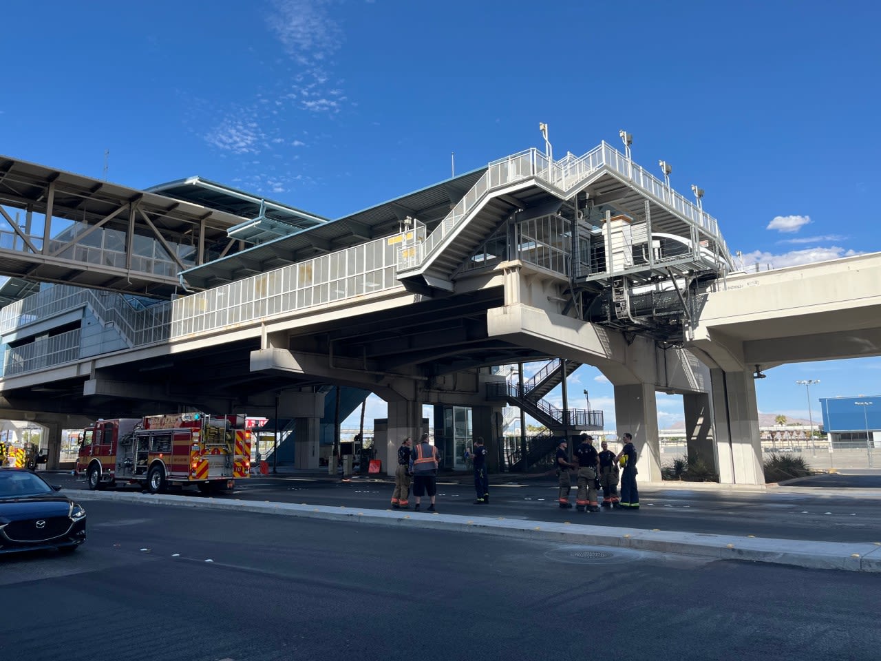 Fire reported on Las Vegas Monorail; no injuries: police