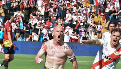 Sanción al Rayo Vallecano por el lanzamiento de hielos tras el gol de Isi