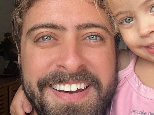 Ex-ator mirim, Eike Duarte encanta ao surgir com a filha: "Minha bailarina"