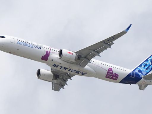 Airbus boss admits long delays in making aircraft