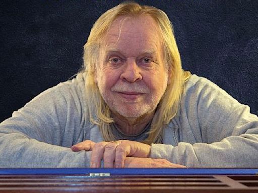 Legendary YES Keyboardist Rick Wakeman Announces Fall 2024 US Leg of Final Solo Tour