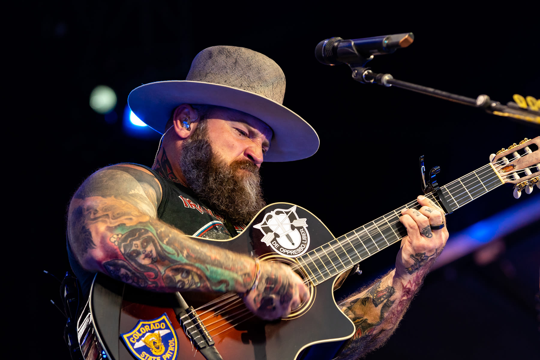 Hear Zac Brown’s Heartfelt Adios to Jimmy Buffett ‘Pirates & Parrots’