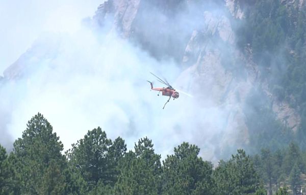 Small wildfire forces evacuation of NCAR in Boulder, Colorado's "Dinosaur Fire" only a few acres in size