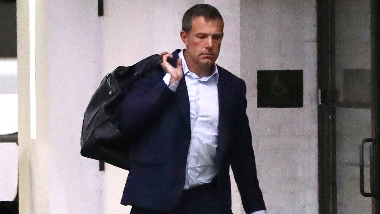 Ben Affleck Suits Up and Wears Wedding Ring as He Meets With Jennifer Lopez at Office Building