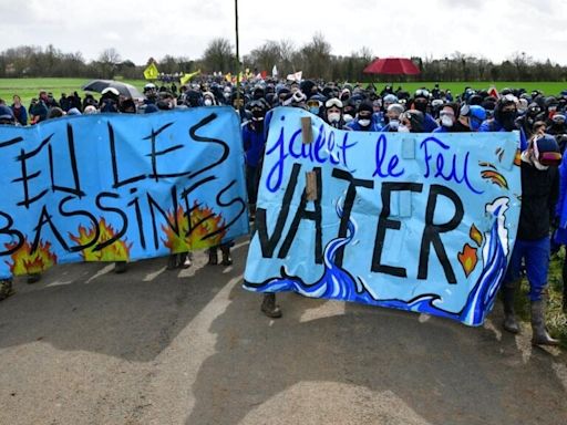 French police disperse demonstrators from port blockade over reservoir construction