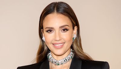 Jessica Alba Carried a $275 Raffia Bag Twice This Month — and It’s a Stylish Alternative to Leather Purses