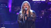 Kelly Clarkson Passionately Performs 'Mine' for the First Time on Kellyoke — and Says She 'Feels Great'