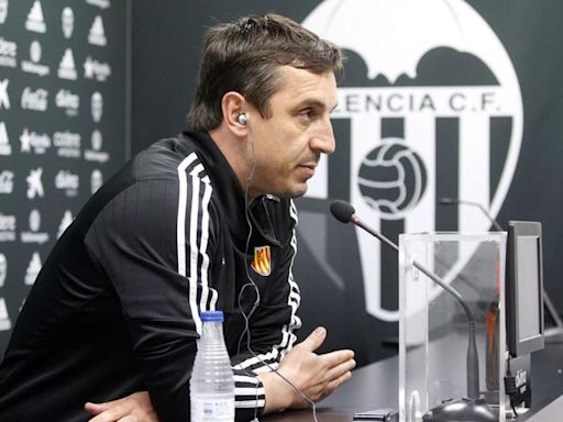 Gary Neville destapa a Peter Lim