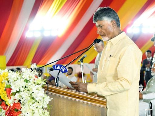 Chandrababu Naidu tells party MPs to secure central funds