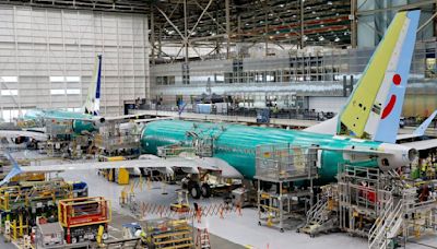 Boeing names new chief as it posts £1bn-plus loss in second quarter