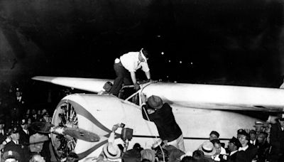 Today in History: First solo flight around the world completed